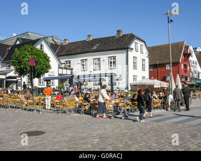 Skagenkaien waterfront avec magasins et restaurants dans le centre-ville de Stavanger, Rogaland, Banque D'Images