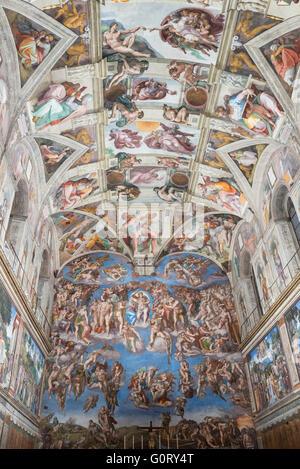 Michelangelo (1475- 1564), le Jugement dernier (1535-1541), et le plafond (1508-1512), Chapelle Sixtine, Vatican. Banque D'Images