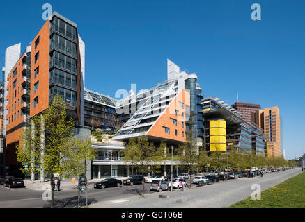 Architecture moderne des appartements et des bureaux à Daimler Chrysler Quartier de la Potsdamer Platz à Berlin Allemagne Banque D'Images