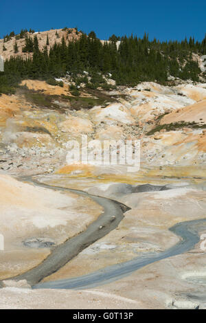 Bumpass Hell, zone géothermique, Lassen Volcanic National Park, Californie, dernière éruption 1912 Banque D'Images