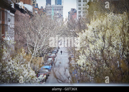 New York vue depuis la ligne haute (aussi connu comme le parc High Line) est un parc linéaire construit dans Manhattan sur un article Banque D'Images