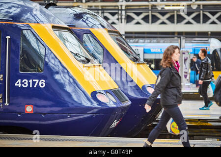 Premier grand Wester inter city 125 TVH Speeed haut livrée pourpre de la Great Western Railway (GWR) est une exploitation des trains britanniques Banque D'Images