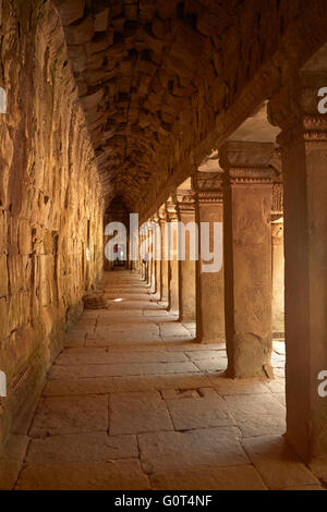 Troisième Enceinte Galerie, Côté Est de l'Aile Sud, ruines du temple Ta Prohm, Site du patrimoine mondial d'Angkor, Siem Reap, Cambodge Banque D'Images