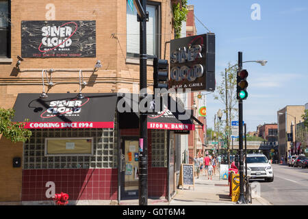 Silver Cloud populaires Bar & Grill dans le quartier branché de Wicker Park quartier dans l'ouest de la communauté de la ville de Chicago, Illinois, USA Banque D'Images