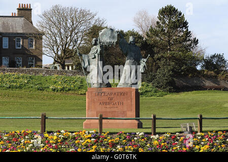 Déclaration de l'indépendance écossaise. Statue à Arbroath, Angus, Scotland, UK. Banque D'Images