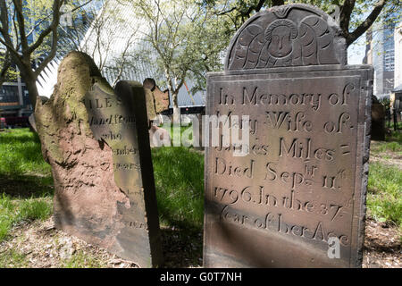 Cimetière de St Paul's Chapel, Lower Manhattan, New York, USA Banque D'Images