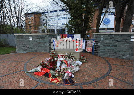 La Hillsborough Memorial de catastrophe à l'extérieur du terrain de football de Sheffield Wednesday, Hillsborough, Sheffield, South Yorkshire, UK. Banque D'Images