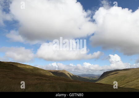 Le Glengesh Pass sur le R230 au sud de Ardara, comté de Donegal, en République d'Irlande Banque D'Images