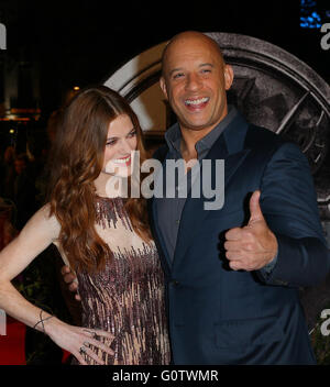 Londres, Royaume-Uni, 19 Octobre 2015 : Rose Leslie et Vin Diesel assister à la dernière Witch Hunter première du film à Londres Banque D'Images