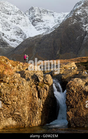 Walking in Glen cassant Banque D'Images