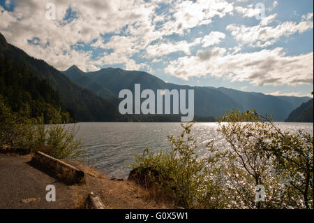 Lake Crescent, à la péninsule Olympique, l'État de Wa Banque D'Images