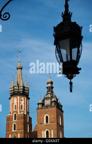 Église de la Sainte Vierge Marie, Place du marché, Cracovie, Pologne Banque D'Images