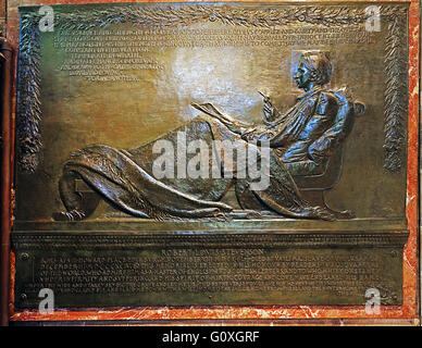Le sculpteur Augustus Saint-Gaudens fait de ce monument de bronze. Robert Louis Stevenson à la cathédrale St Giles. Edinburgh Banque D'Images