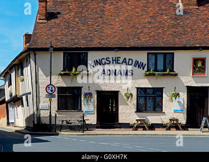 Le Kings Head Inn, Place du marché, de Woodbridge, Suffolk, Angleterre, Royaume-Uni Banque D'Images