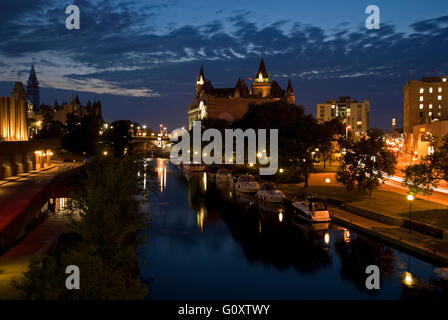 Canal Rideau de nuit Banque D'Images