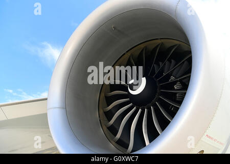 Roue, moteur, ventilateur, turbine, avion, avion, avion, de prendre, enlever, piste, Terminal, chaînes, tour, l'aéroport de Munich, Banque D'Images