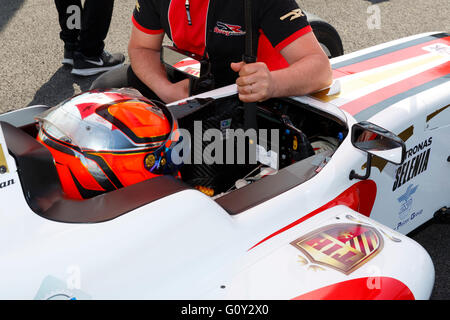 Misano Adriatico, Italie - 10 Avril 2016 : Une Tatuus F4 T014 Abarth de Prema Power Team, Équipe entraînée par Vip Juri, le championnat de F4 Italienne Powered by Abarth à Misano World Circuit Banque D'Images