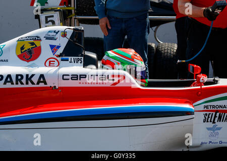 Misano Adriatico, Italie - 10 Avril 2016 : Une Tatuus F4 T014 Abarth de Prema Power Team, Équipe entraînée par Vip Juri, le championnat de F4 Italienne Powered by Abarth à Misano World Circuit Banque D'Images