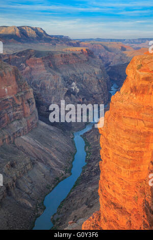 Fleuve colorado rapids chutes de lave au vu de toroweap oublier dans le parc national du Grand Canyon, Arizona Banque D'Images