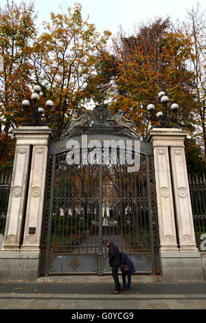 Porte d'entrée du cuartel General del Ejercito / Palacio de Buenavista, Madrid, Espagne Banque D'Images