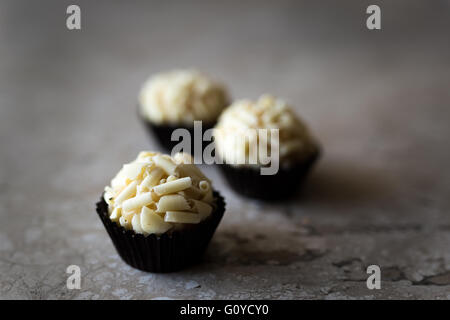 Truffes au chocolat belge blanc savoureux Banque D'Images