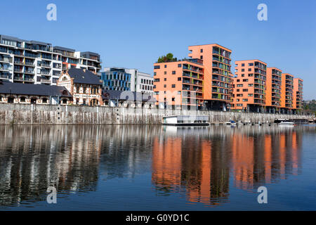 Holesovice Prague maisons résidentielles rivière République Tchèque appartements Banque D'Images