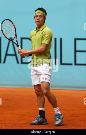 Madrid, Espagne, le 5 mai 2016. 5 mai, 2016. Kei Nishikori (JPN) Tennis : Kei Nishikori du Japon en action lors des célibataires 3ème match contre Richard Gasquet de France sur l'ATP World Tour Masters 1000 Mutua Madrid Open Tennis Tournament à la Caja Magica de Madrid, Espagne, le 5 mai 2016 . © Kawamori Mutsu/AFLO/Alamy Live News Banque D'Images