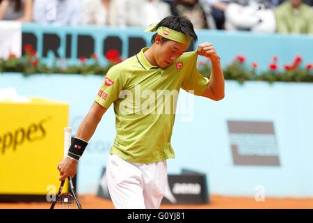 Madrid, Espagne, le 5 mai 2016. 5 mai, 2016. Kei Nishikori (JPN) Tennis : Kei Nishikori du Japon en action lors des célibataires 3ème match contre Richard Gasquet de France sur l'ATP World Tour Masters 1000 Mutua Madrid Open Tennis Tournament à la Caja Magica de Madrid, Espagne, le 5 mai 2016 . © Kawamori Mutsu/AFLO/Alamy Live News Banque D'Images