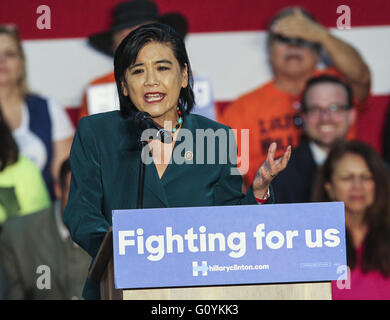 Los Angeles, Californie, USA. 5 mai, 2016. Rempl. Judy Chu, D-Californie, parle dans le candidat démocrate Hillary Clinton's événement de campagne à l'Est de Los Angeles College à Los Angeles, jeudi 5 mai, 2016. Ringo : crédit Chiu/ZUMA/Alamy Fil Live News Banque D'Images