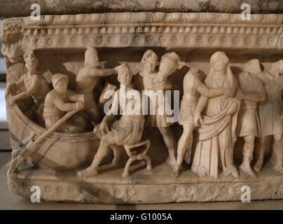 Etrurian art. l'albâtre urne funéraire. Enlèvement d'Helen sur le navire de la prince troyen, Paris. (Guerre de Troie). 2e ch. BC. Banque D'Images