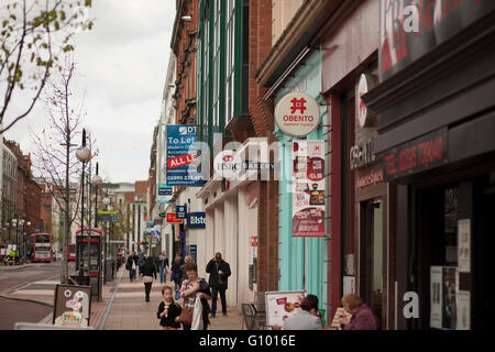 Castle Street, Belfast. 4e mai 2016. Banque HSBC signes Boulangerie Banque D'Images