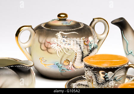 Service à thé en porcelaine poterie Japonaise Banque D'Images