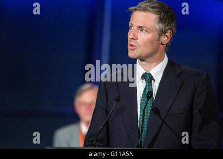 Londres, Royaume-Uni. 7 mai, 2016. Zac Goldsmith, le candidat du parti conservateur d'être le maire de Londres, parle à l'hôtel de ville après avoir perdu l'élection à la mairie de Londres à Sadiq Khan par 1 310 143 voix contre 994 614. Credit : Mark Kerrison/Alamy Live News Banque D'Images