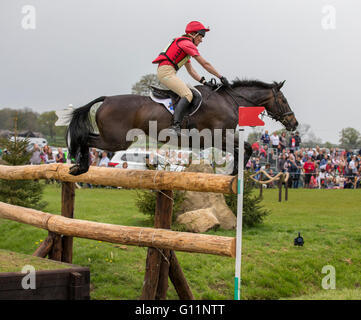 Maison de badminton, badminton, au Royaume-Uni. 07Th Mai, 2016. Mitsubishi Motors Badminton Horse Trials. Jour 4. Bernie Sturgis (GBR) riding &# x 2018;Lebowski' au cours de l'élément de la Mitsubishi Motors Badminton Horse Trials. Credit : Action Plus Sport/Alamy Live News Banque D'Images