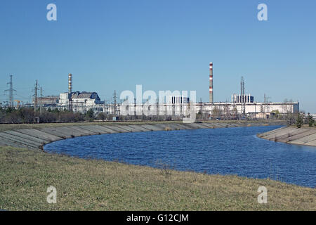 Pripyat, Tchernobyl - centrale nucléaire - réacteur 4, 3, 2 & 1 - (de gauche à droite). Banque D'Images