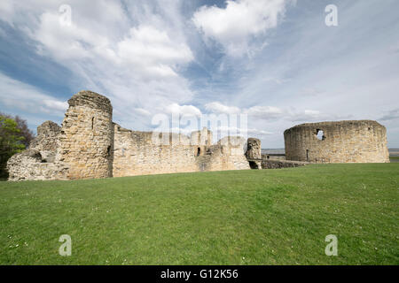Flint château construit par le roi Edouard 1er en 1277-1286 situé sur l'estuaire de la rivière Dee le Nord du Pays de Galles Flintshire Banque D'Images