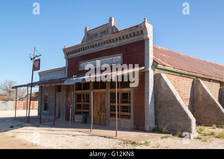 Le vieux Johnson épicerie dans Valentine, Texas. Banque D'Images