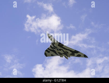 Bombardier Vulcan XH558 en vol sur sa dernière tournée au Royaume-Uni avant d'être mis à la terre en 2015 Banque D'Images