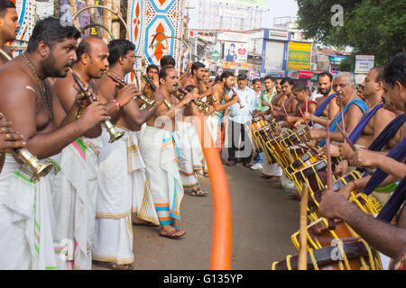 Dans Pandimelam Pooram Thrissur Banque D'Images