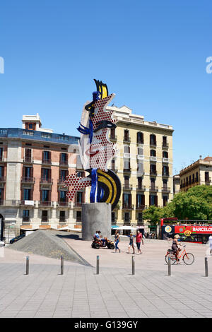 El Cap de Barcelone (1991-1992) est une sculpture surréaliste créé par l'artiste pop américain Roy Lichtenstein Banque D'Images