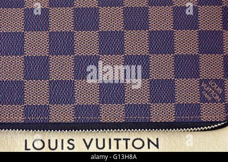 Un Louis Vuitton zippy wallet Banque D'Images