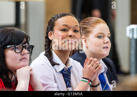 'L'école les enfants bénéficiant d'enseignements et de l'étude Banque D'Images