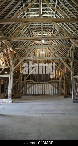 La grange d'orge, construit par les Templiers 1205-1235 Cressing Temple, Essex, UK Banque D'Images