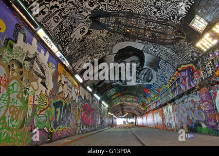 L'art du graffiti dans le tunnel St Leake, Londres. Aussi connu sous le nom de tunnel ou Tunnel Graffiti Banksy. Banque D'Images