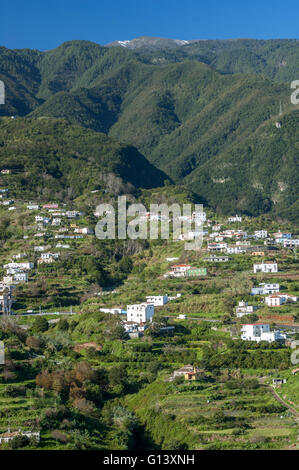 Cumbre crête de montagne de Mirador de San Bartolomé à la côte est au nord de Santa Cruz de La Palma, Îles Canaries, Espagne Banque D'Images