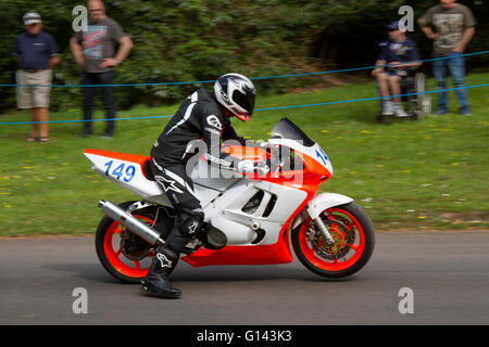 Chorley, Lancashire, Royaume-Uni. 8th mai 2016. No.149 1998 600cc Honda CBR monté par Somin Aspin au Hoghton Tower Sprint nr. Chorley dans le Lancashire. UK The Sprint, est l'un des plus longs événements moto debout dans le comté est devenu un événement important sur le calendrier du vélo et a une suite dédiée de passionnés de moto engagés. Le Sprint propose tous les types de vélos, de la fabrication britannique à la fabrication japonaise, et comprend même des motos faites maison et personnalisées. Banque D'Images