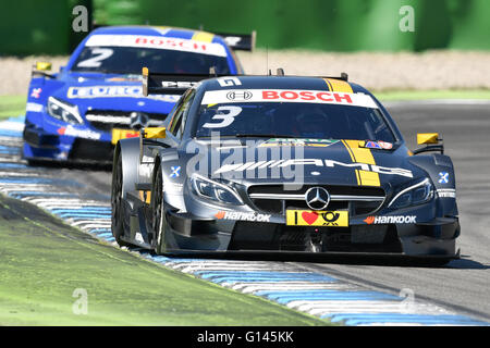 Hockenheim, Allemagne. Le 08 mai, 2016. Le pilote britannique Paul di Resta de Mercedes-AMG Team HWA sur son chemin pour gagner la deuxième course de la Masters allemand de voitures de tourisme (DTM) à Hockenheim, Allemagne, 08 mai 2016. Photo : UWE ANSPACH/dpa/Alamy Live News Banque D'Images