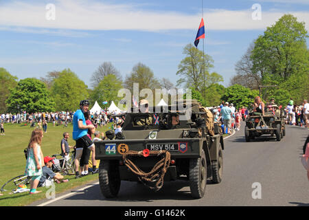 Daimler Dingo Mk2 Scout car (1944). Châtaignier dimanche 8 mai 2016. Bushy Park, Hampton court, London Borough of Richmond, Angleterre, Grande-Bretagne, Royaume-Uni, Royaume-Uni, Europe. Parade de véhicules vintage et classiques et expositions avec attractions foraines et reconstitutions militaires. Crédit : Ian Bottle / Alamy Live News Banque D'Images