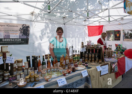 Bruxelles, Belgique. 8 mai, 2016. Activités dans le Parc de Bruxelles au cours de la journée traditionnelle d'iris et de camion alimentaire Festival le 8 mai 2016 à Bruxelles, Belgique. Credit : Skyfish/Alamy Live News Banque D'Images