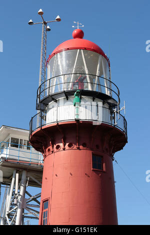 Un phare appelé de Vuurduin sur l'île des Wadden néerlandaise Vlieland Banque D'Images